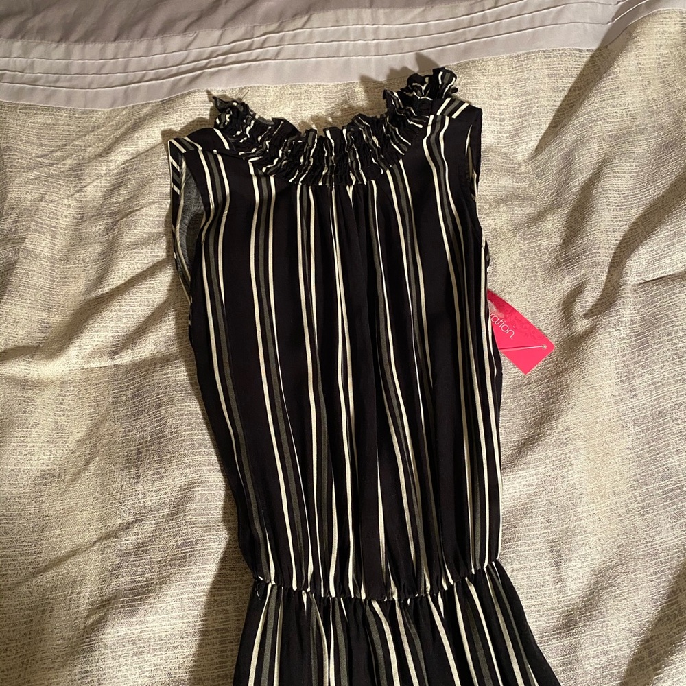Jumpsuit - Picture 3 of 5